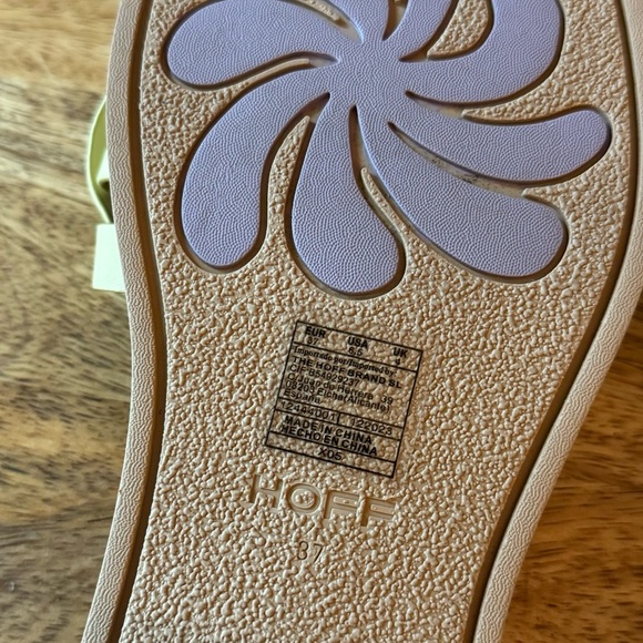 NWOT Hoff Women’s San Remo Sandals Size 37 US 6.5 Butter Yellow Slide Woven - Picture 5 of 6